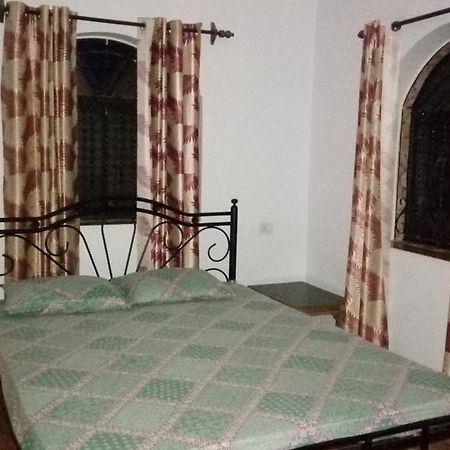 Geeta Guest House กาลังกูติ ภายนอก รูปภาพ
