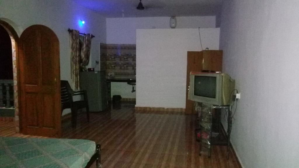 Geeta Guest House กาลังกูติ ภายนอก รูปภาพ