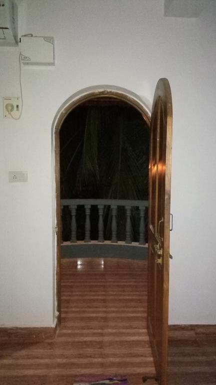 Geeta Guest House กาลังกูติ ภายนอก รูปภาพ
